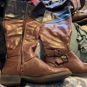 Nine West brown and black boots size 8 Wide calf